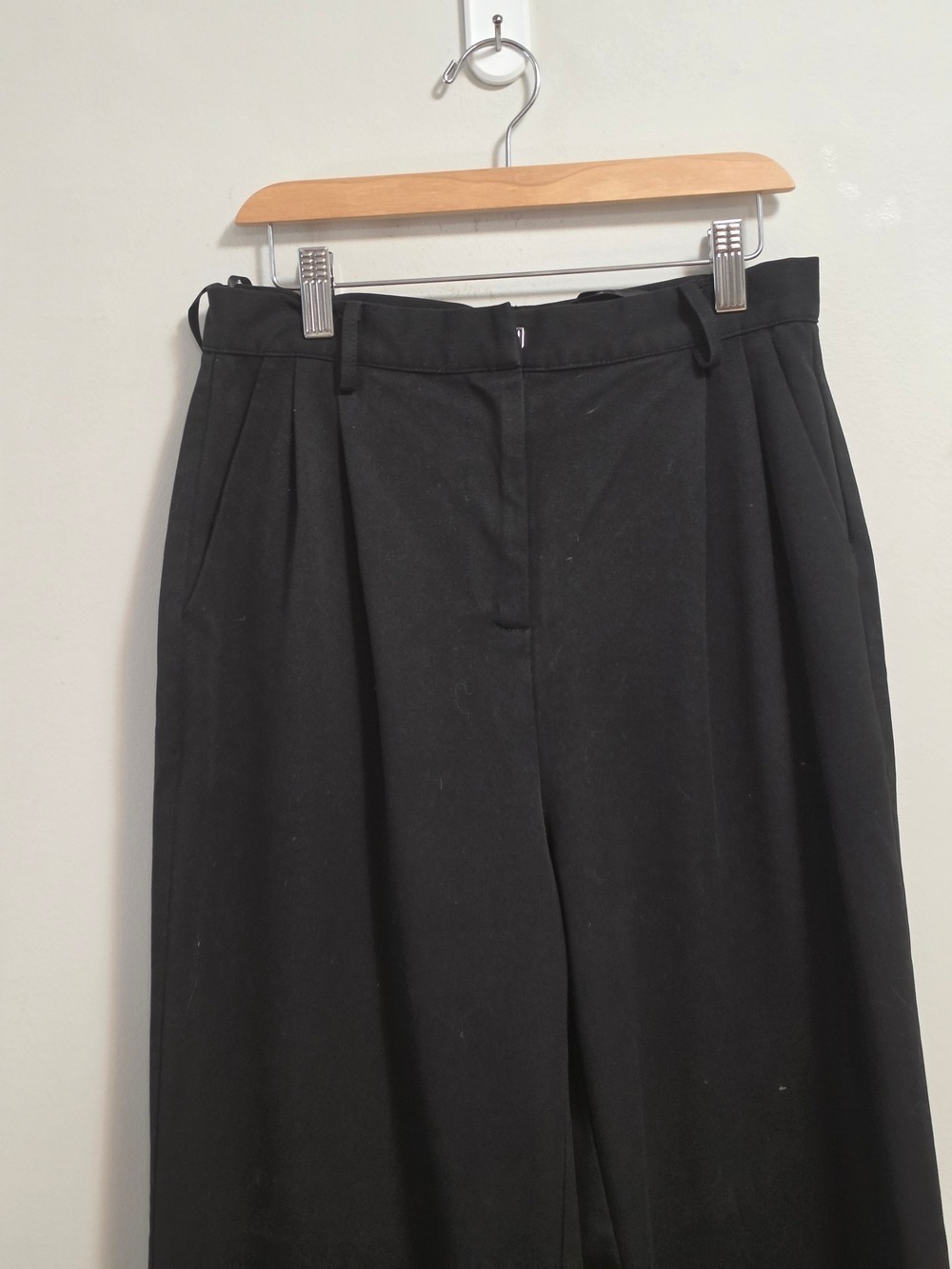 Genquo Classic High-Waist Black Wide-Leg Pants - Picture 2 of 12
